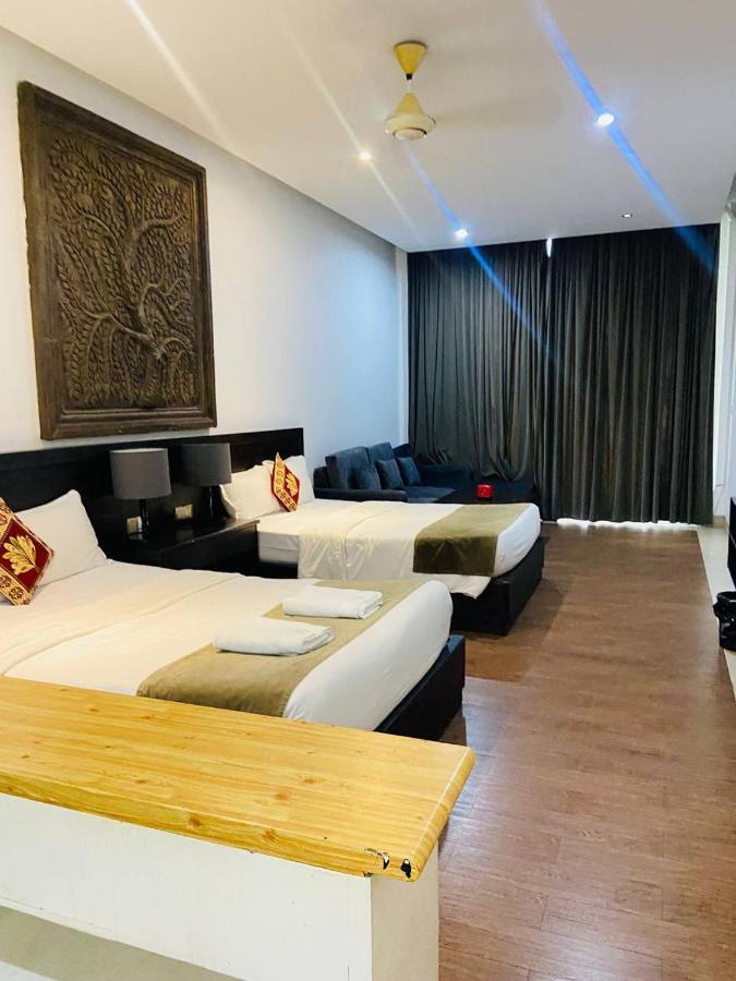Blue Crystal Boutique Hotel Phnom Penh Exteriör bild