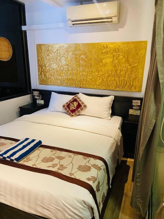 Blue Crystal Boutique Hotel Phnom Penh Exteriör bild