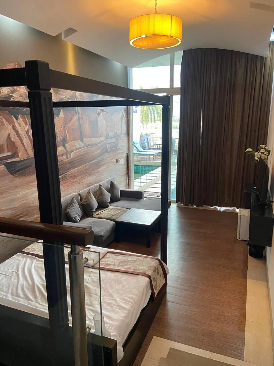 Blue Crystal Boutique Hotel Phnom Penh Exteriör bild